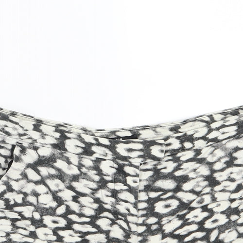 H&M Womens Grey Animal Print  Hot Pants Shorts Size 8