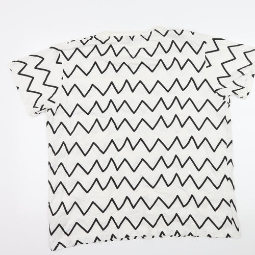 Cedar Wood State Mens White Striped Jersey  T-Shirt Size 2XL