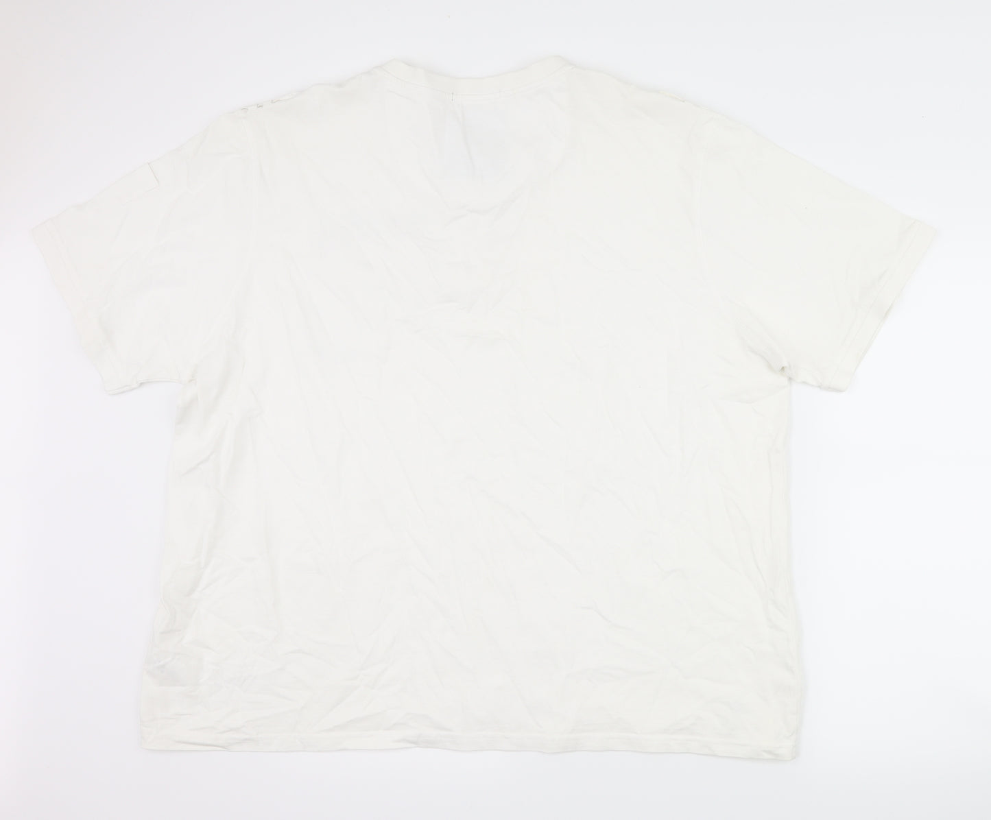 George Mens White    T-Shirt Size 3XL  - graphic
