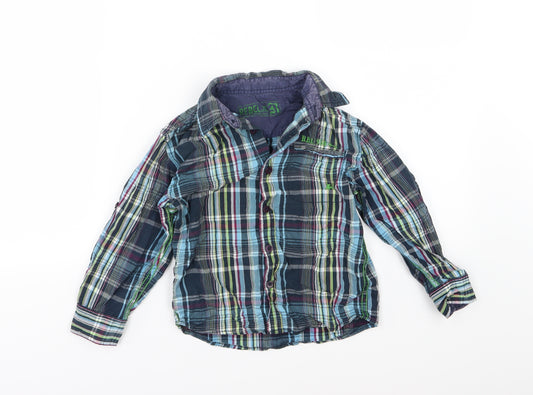 Front view of Primark boys’ blue striped woven basic button-up, size 6, years