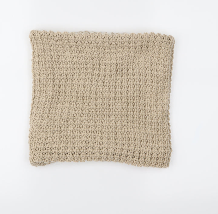 Preworn Womens Beige Knit Scarf