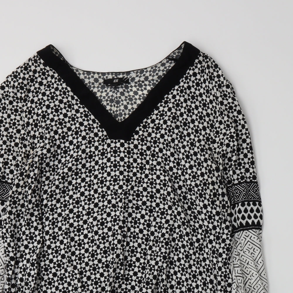 H&M Womens Black Geometric  Basic T-Shirt Size 16