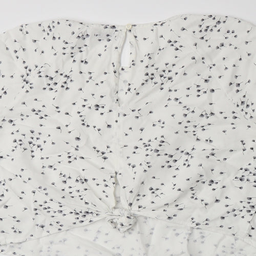 Bershka Womens White Floral  Basic T-Shirt Size L