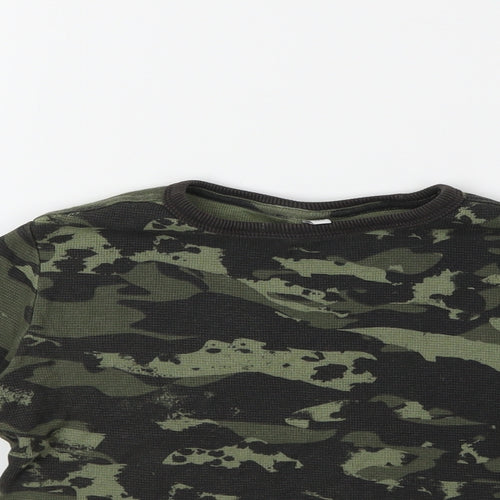 Marks and Spencer Boys Green Camouflage  Basic T-Shirt Size 5-6 Years