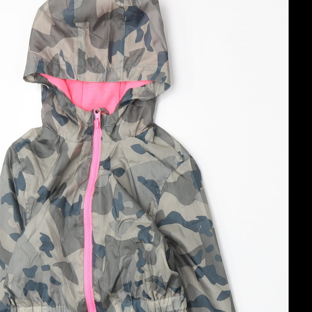 Primark Girls Green Camouflage  Rain Coat Coat Size 8-9 Years