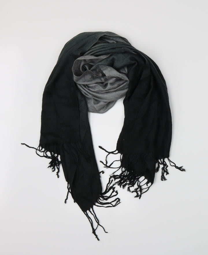 Preworn Womens Green Paisley Scarf