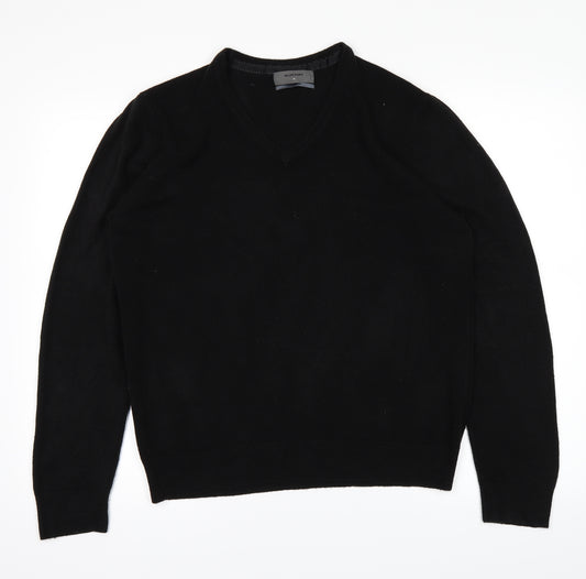 Front view of Burton men’s black jumper, size M