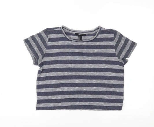 Front view of Forever 21 women’s blue striped cropped t-shirt, size M