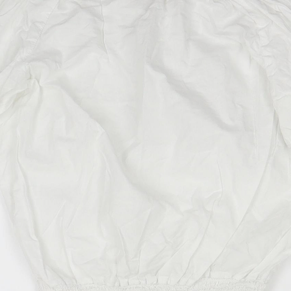 Logg Girls White   Basic T-Shirt Size 4-5 Years