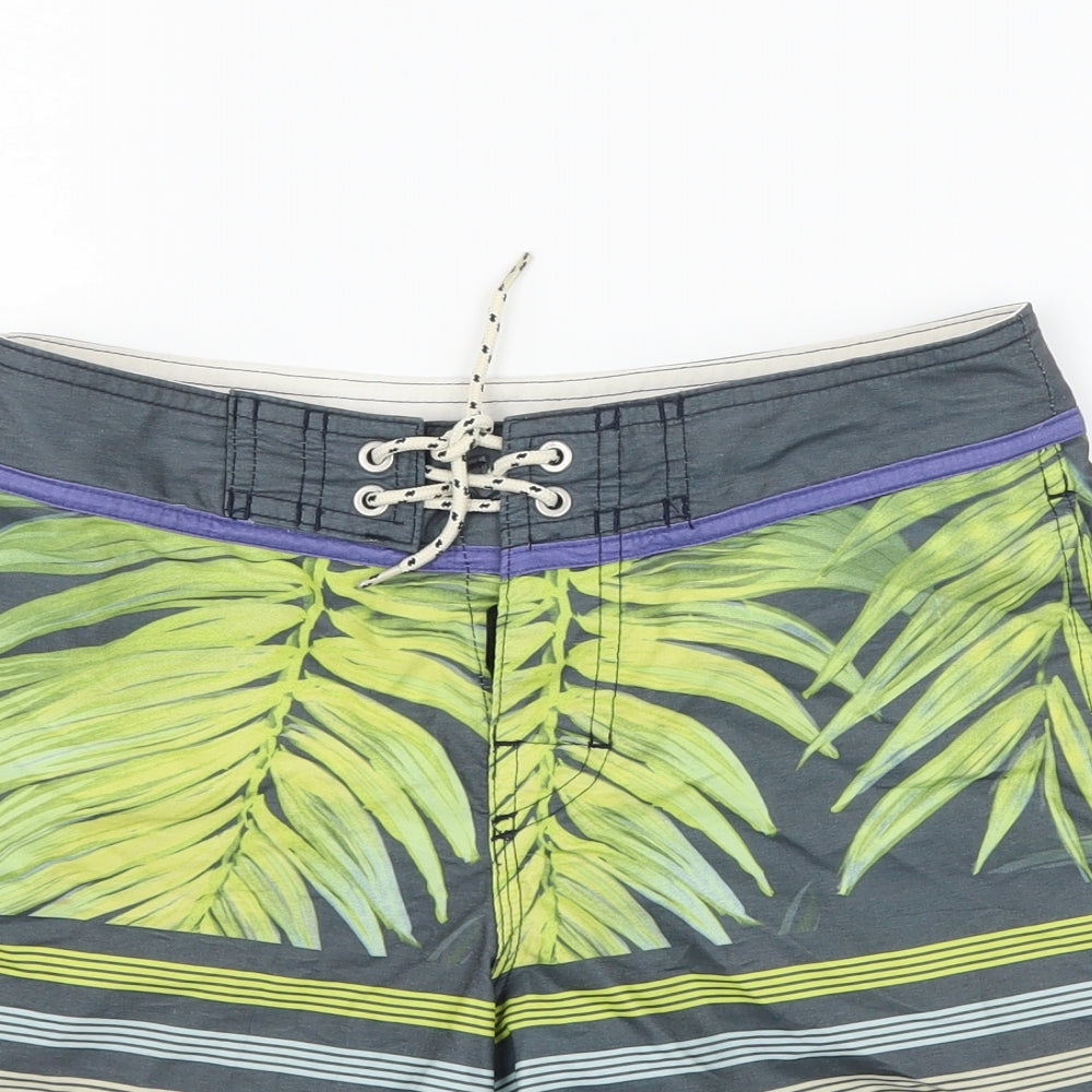 Quiksilver Mens Green Geometric  Sweat Shorts Size 26 in