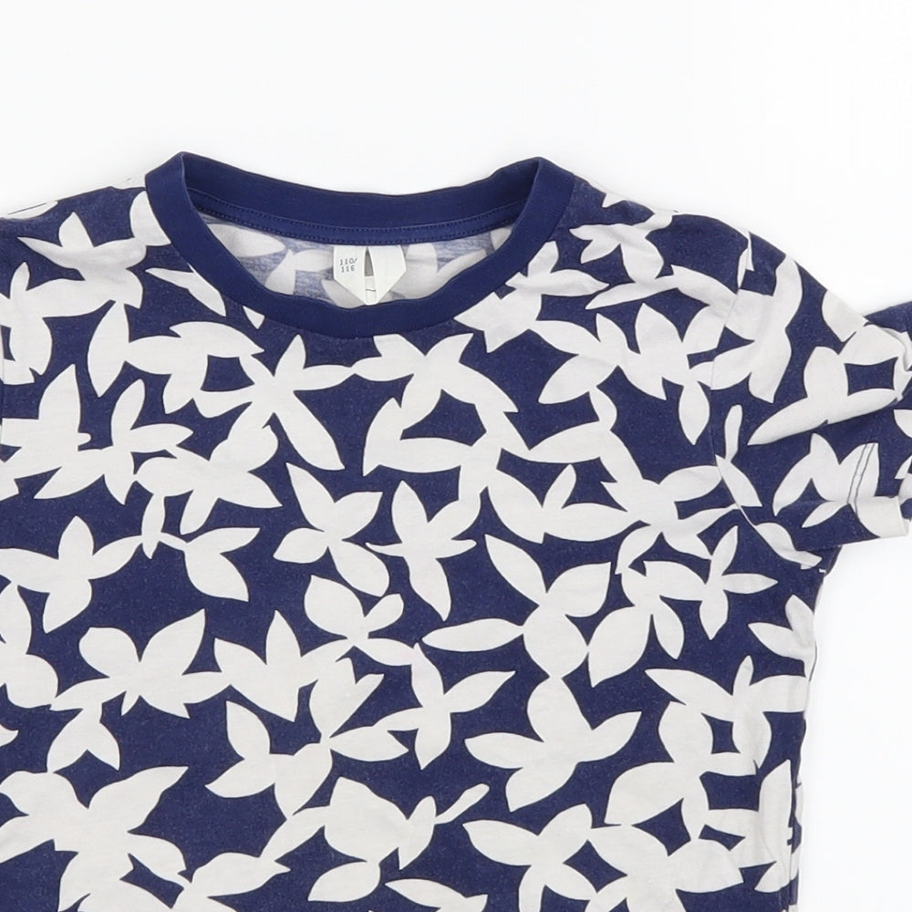Arket Boys Blue Geometric  Pullover T-Shirt Size 5-6 Years