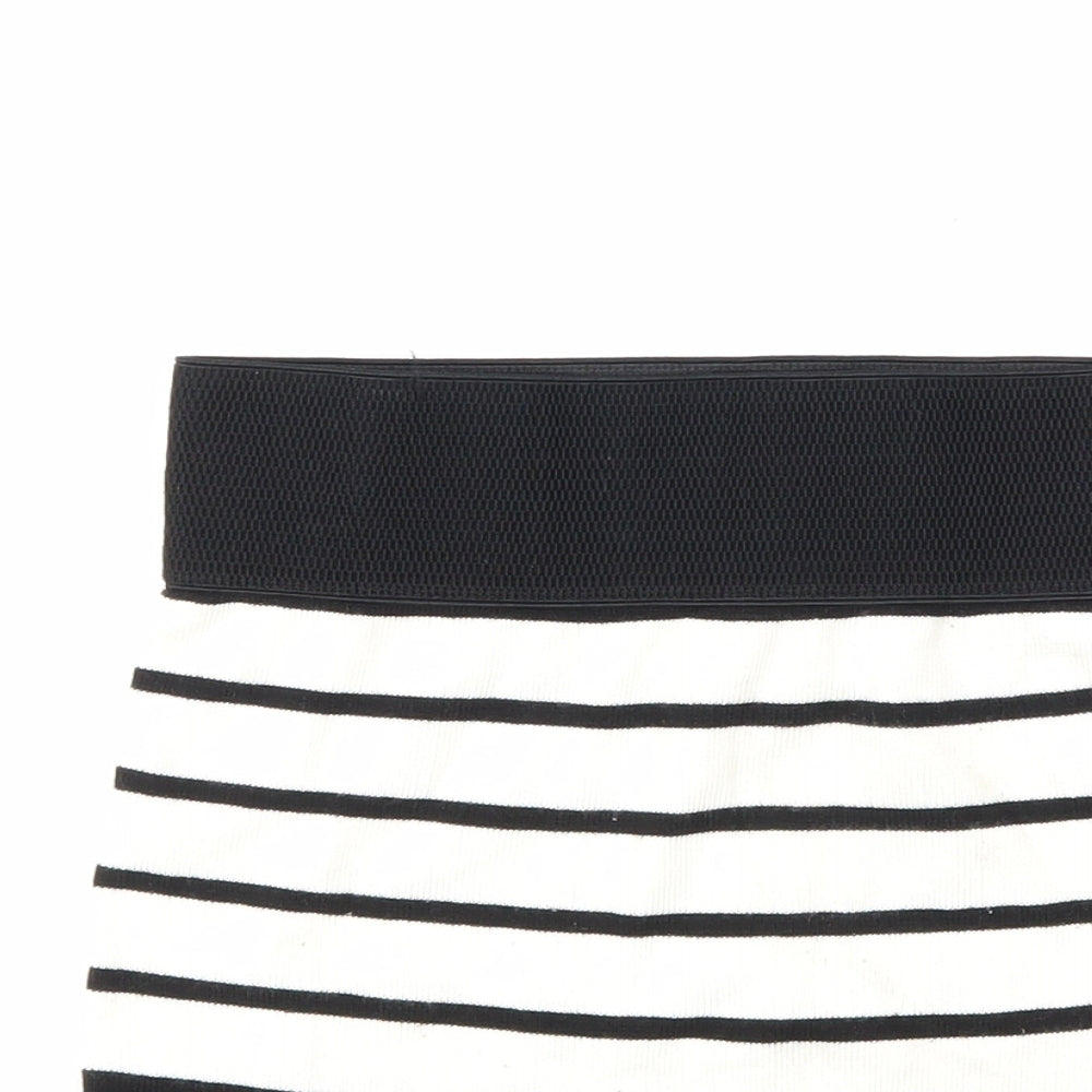 Preworn Womens White Striped Knit Mini Skirt Size 26 in