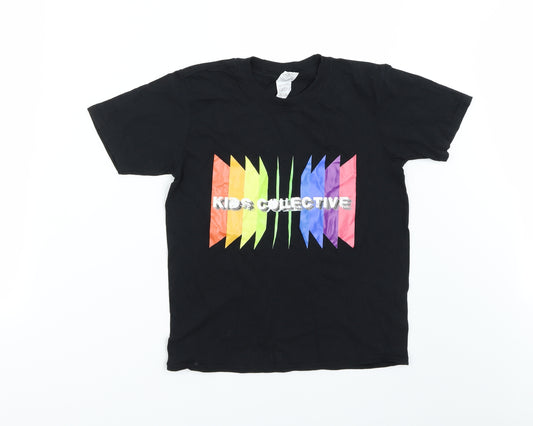 Front view of Gildan boys’ black basic t-shirt, size 9-10, years