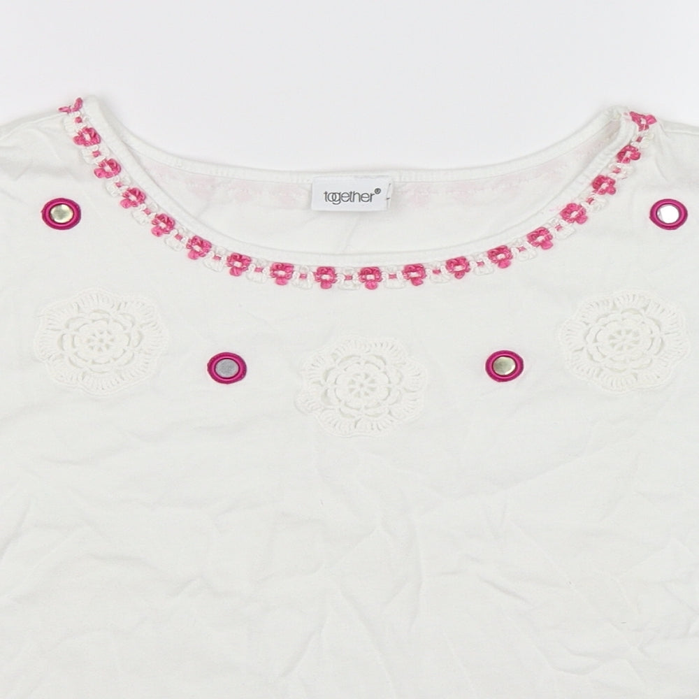 Together Womens White Floral  Basic T-Shirt Size 18  - cropped