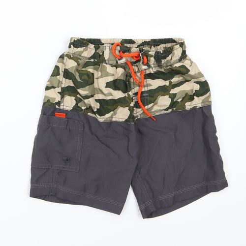 Matalan Boys Grey Camouflage  Sweat Shorts Size 4-5 Years - Swim