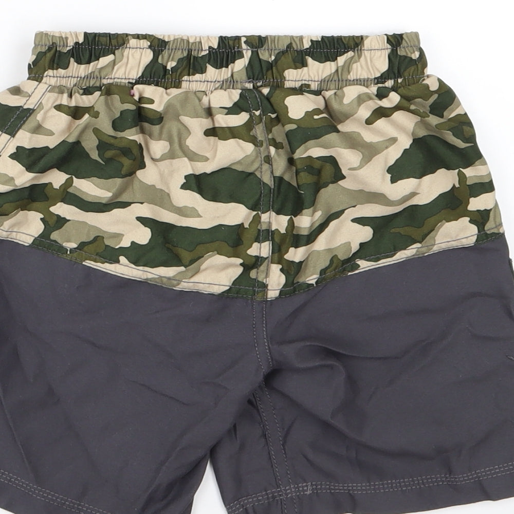 Matalan Boys Grey Camouflage  Sweat Shorts Size 4-5 Years - Swim