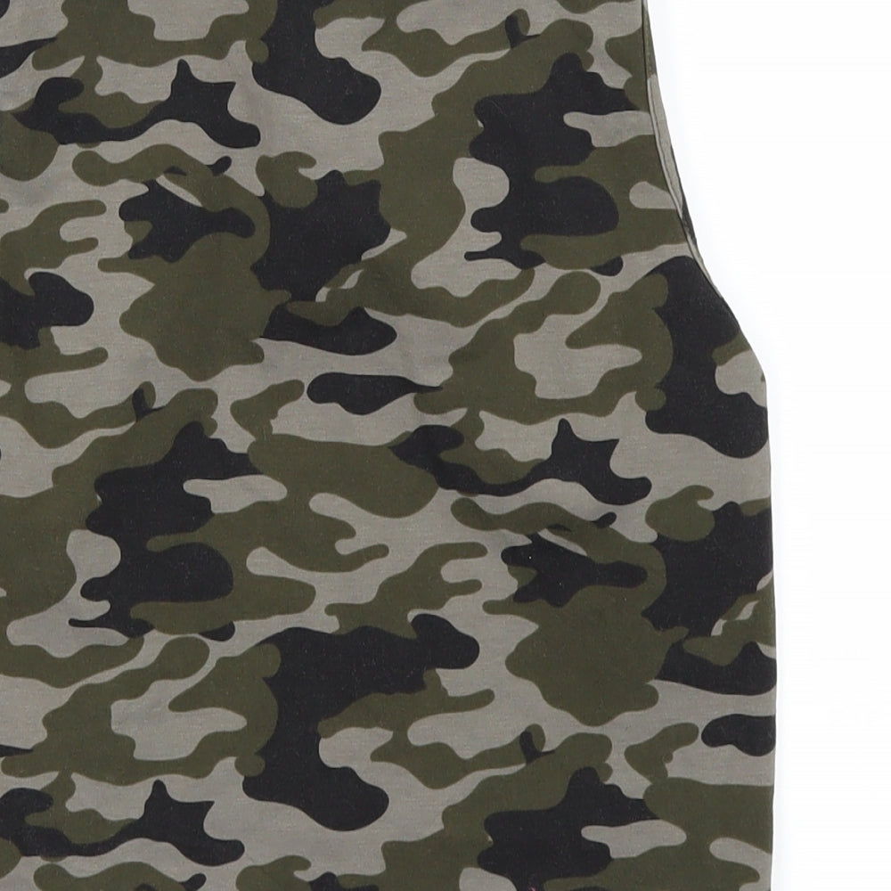 New Look Girls Green Camouflage  Basic T-Shirt Size 14-15 Years
