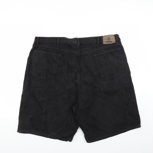 Preworn Mens Black   Bermuda Shorts Size 42 in