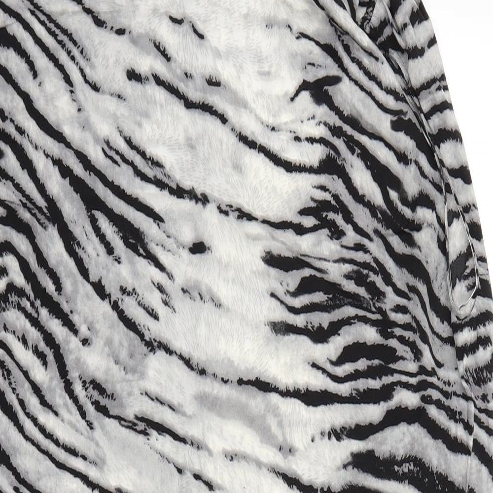 Saint Tropez Clothing Womens Grey Animal Print  Kimono Blouse Size M