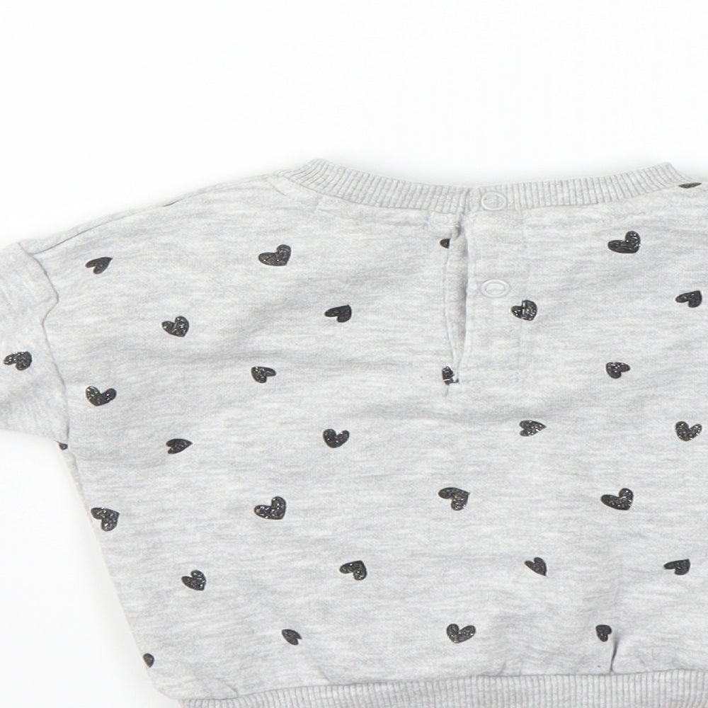 Primark Baby Grey   Pullover Jumper Size 6-9 Months  - sweatshirt heart print