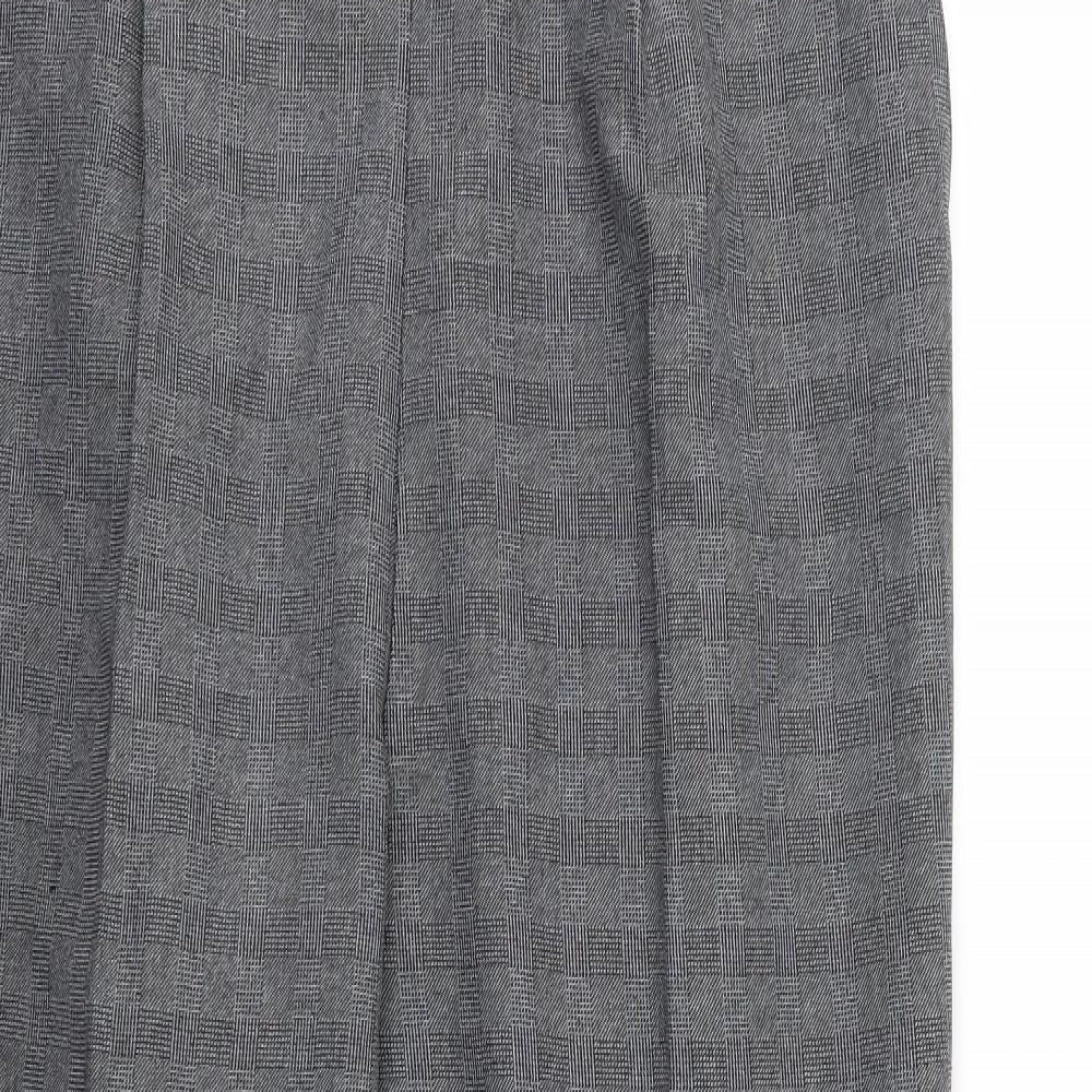 Bonmarché Womens Grey Striped Rayon Trousers  Size 20 L30 in