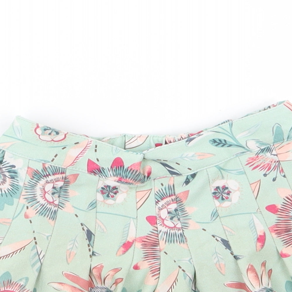 Matalan Girls Green Floral  Sailor Shorts Size 5 Years