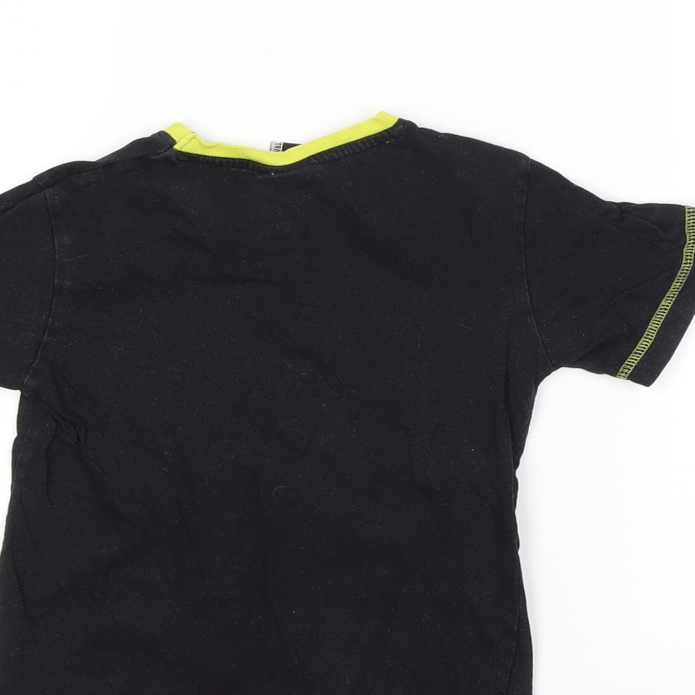 Preworn Boys Black   Basic T-Shirt Size 5-6 Years