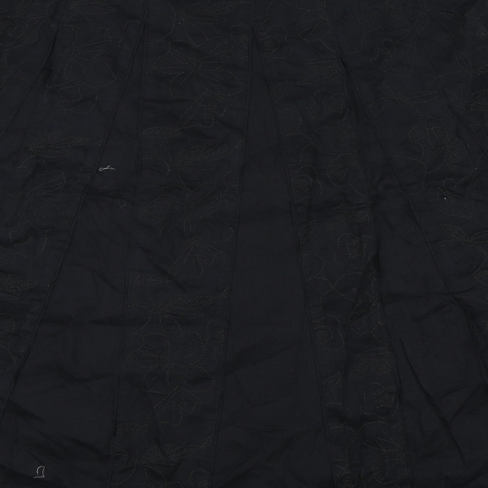 Preworn Womens Black   Pleated Skirt Size 14