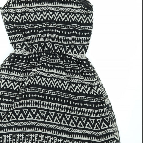 Divided by H&M Womens Black Geometric  A-Line  Size 8  - Dipped hem