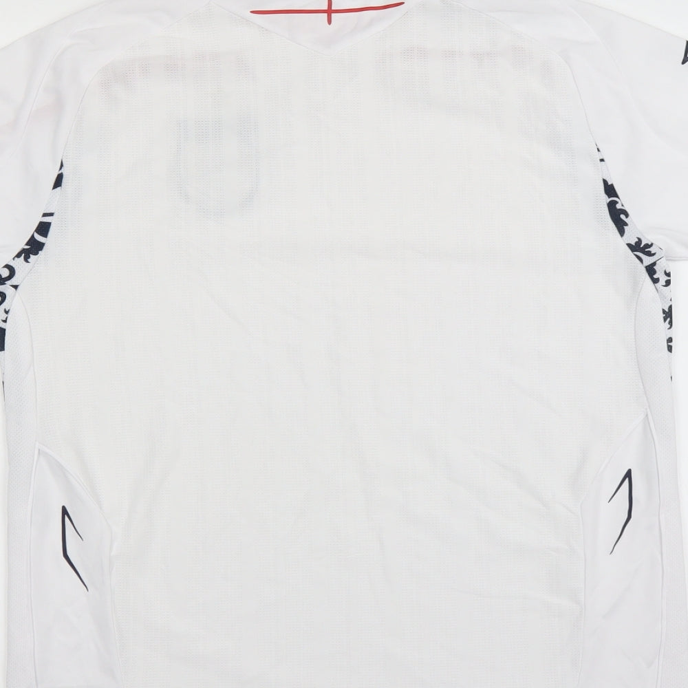 Umbro Boys White   Basic T-Shirt Size XL  - England Football