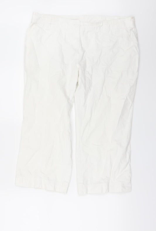 Front view of Tu women’s white denim cropped jeans, size UK 14, 21-inch leg