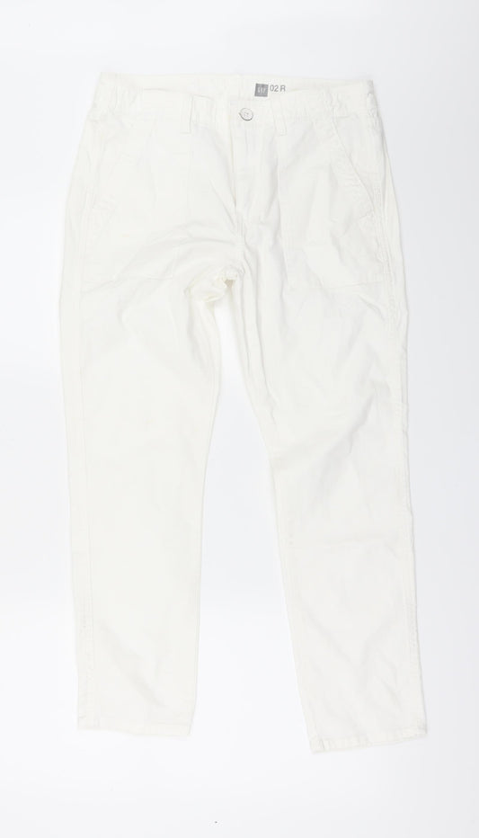 Front view of Gap women’s white denim straight jeans, size UK 6, 27-inch leg