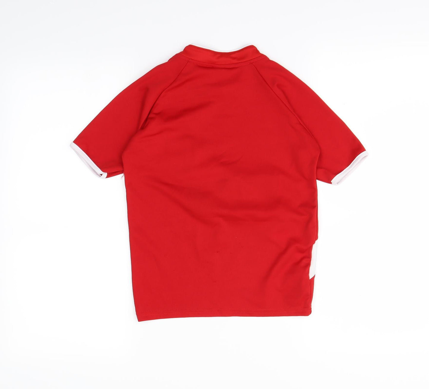 Preworn Boys Red   Basic T-Shirt Size 10 Years  - Peru