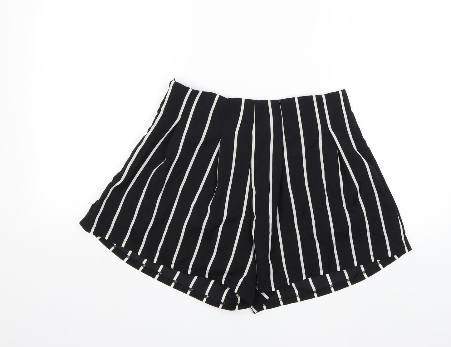 Preworn Womens Black Striped  Bermuda Shorts Size L