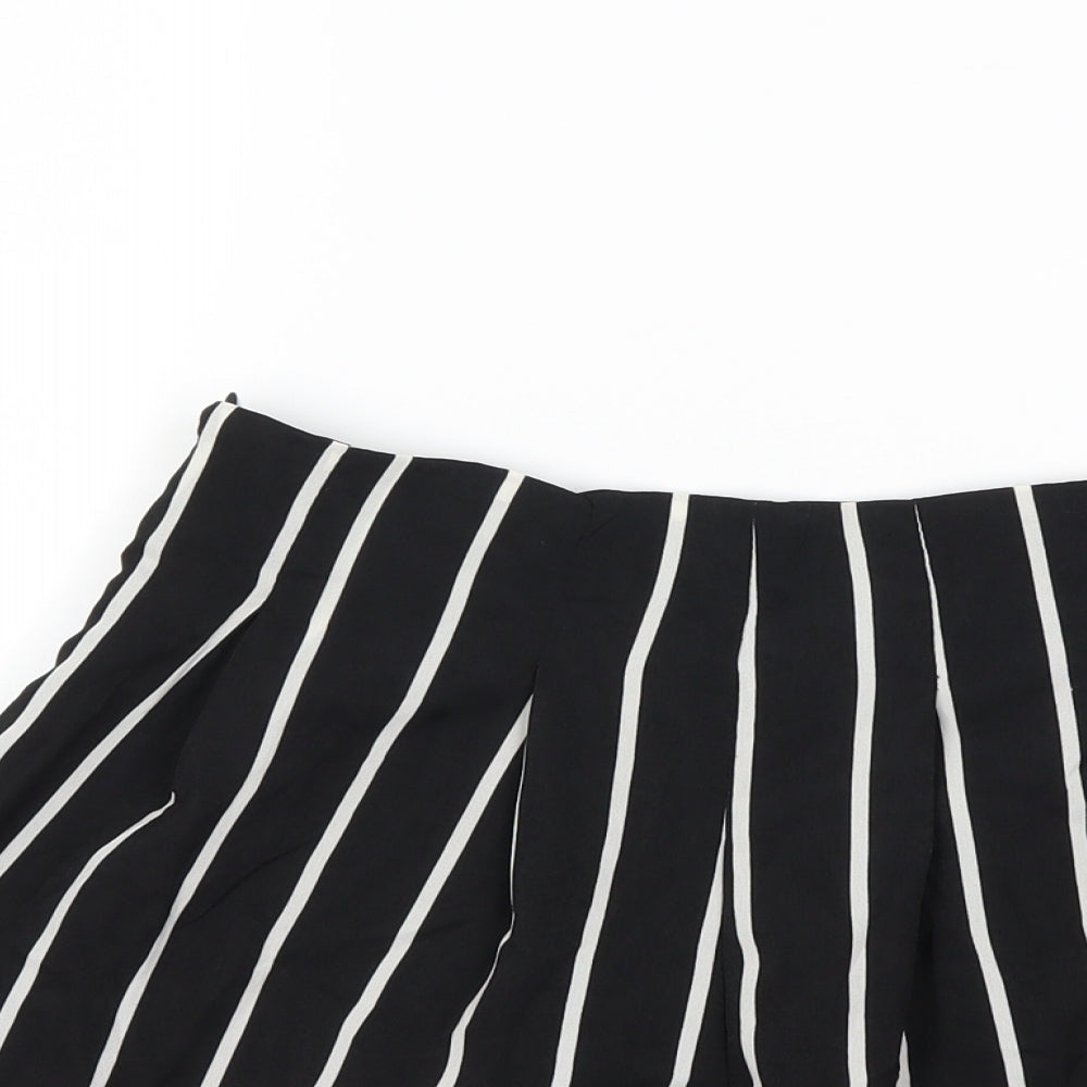 Preworn Womens Black Striped  Bermuda Shorts Size L