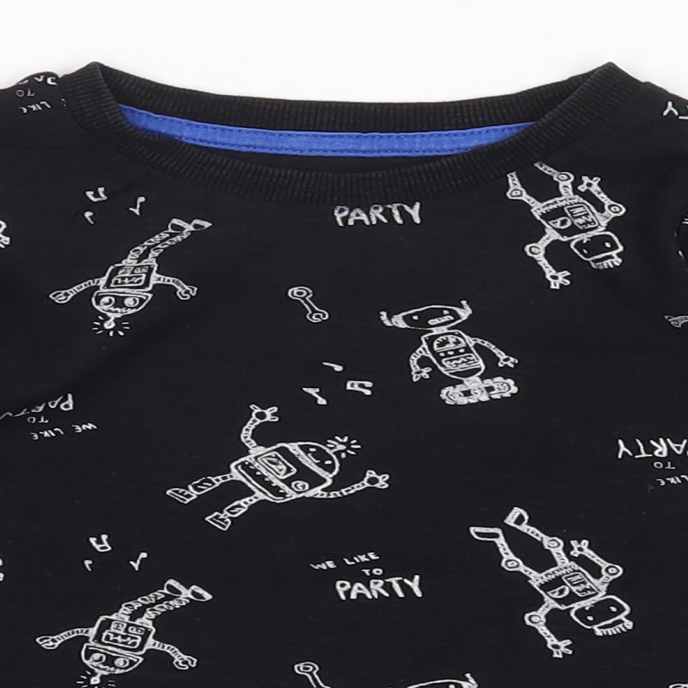Preworn Boys Black   Basic T-Shirt Size 12-18 Months