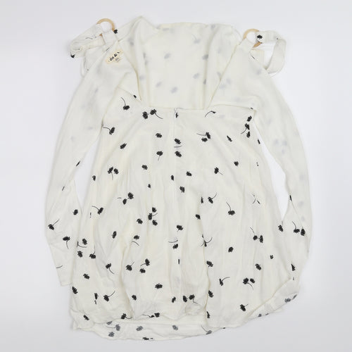 Dot & X Womens White   Fit & Flare  Size 8