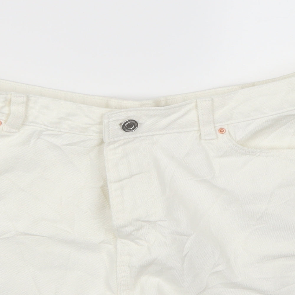 Denim co. Womens White  Denim Hot Pants Shorts Size 18