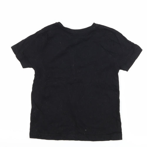 Primark Boys Black Batik  Basic T-Shirt Size 5-6 Years  - chrismtas