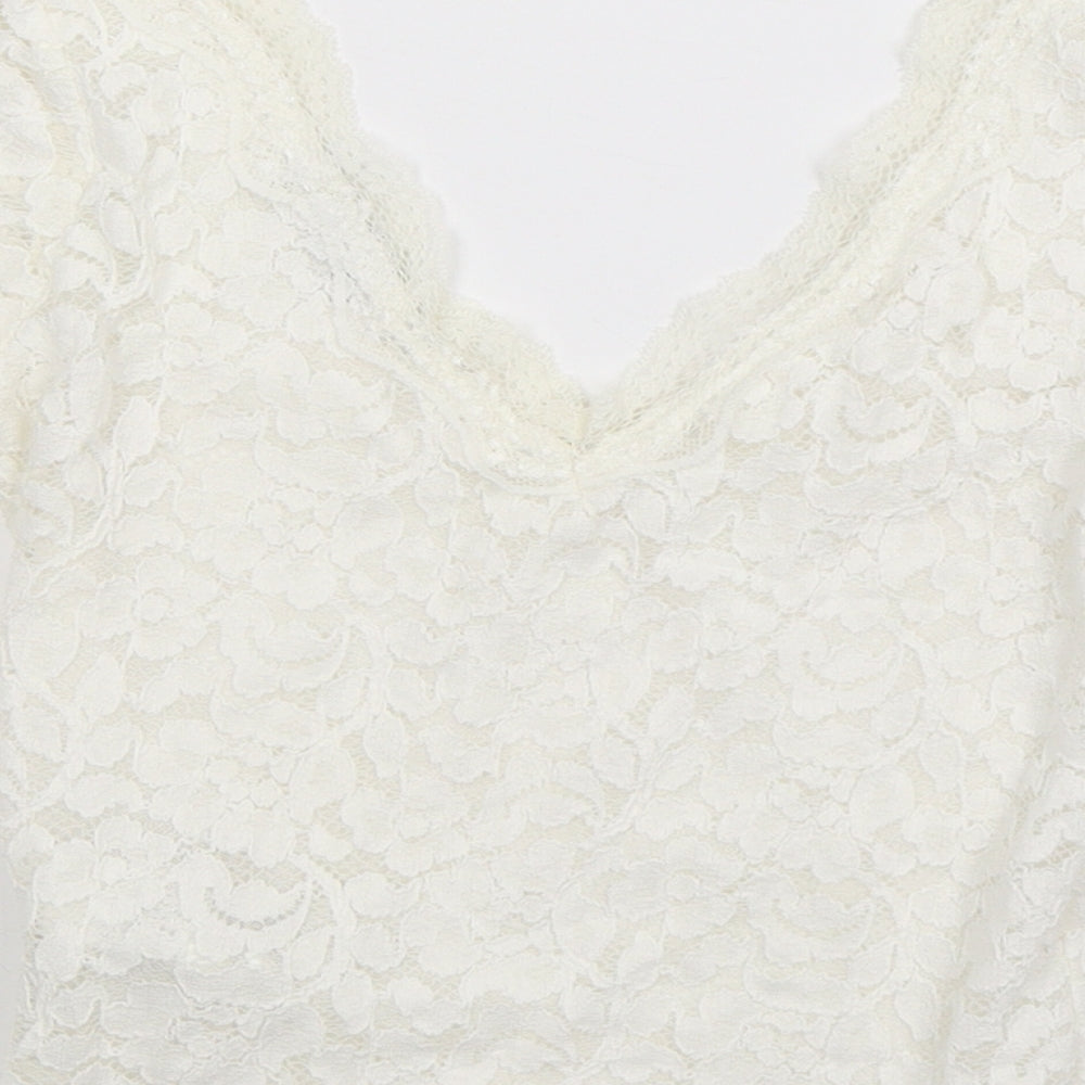 Bershka Womens White Floral  Basic Blouse Size XS