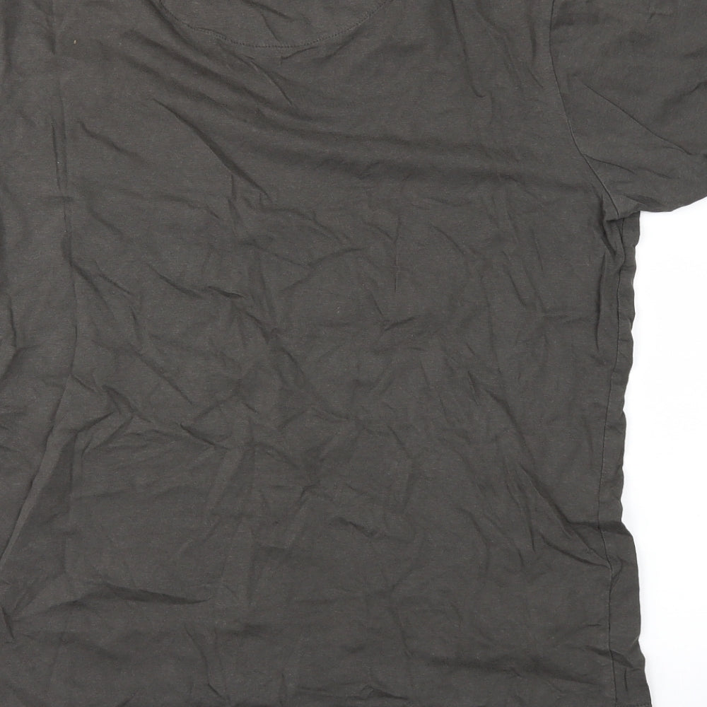 Cedar Wood State Mens Grey    T-Shirt Size M