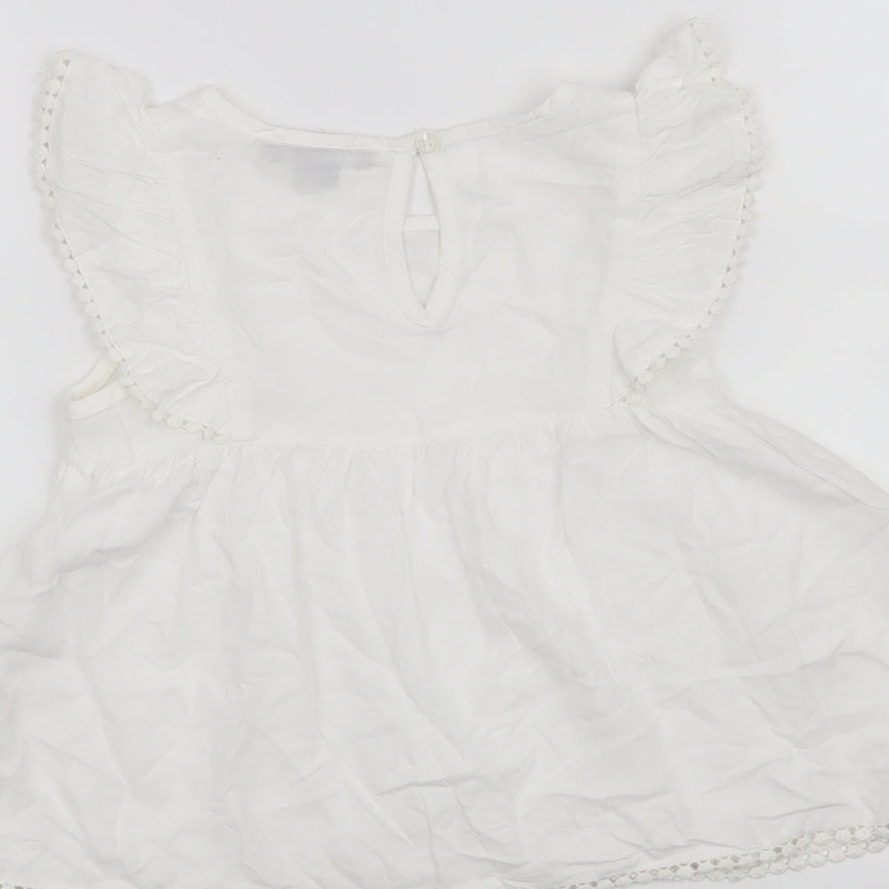 Primark Girls White   Basic T-Shirt Size 5-6 Years