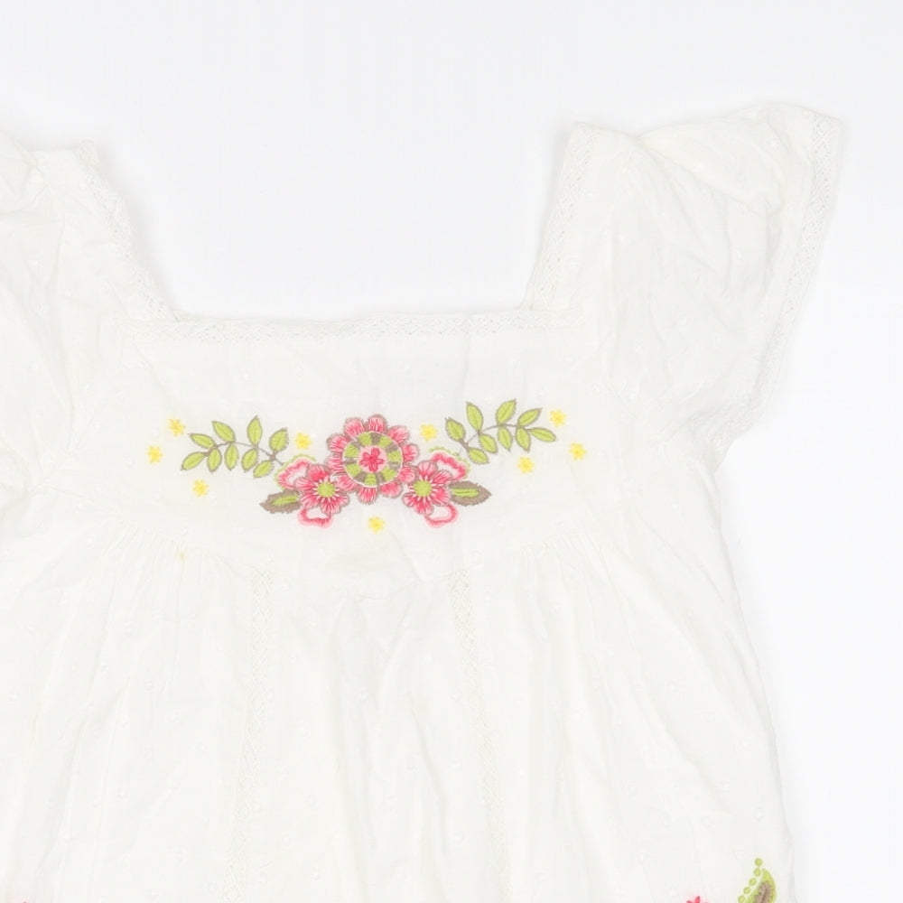 Marks and Spencer Girls White   A-Line  Size 4-5 Years