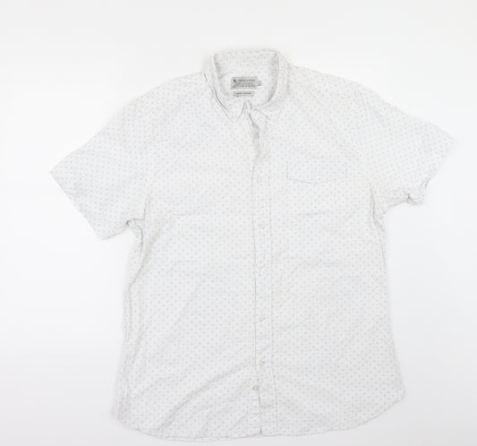 Front view of Tu men’s white geometric button-up, size L