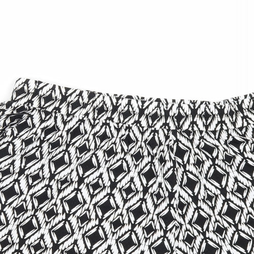 F&F Womens White Geometric  Paperbag Shorts Size 12