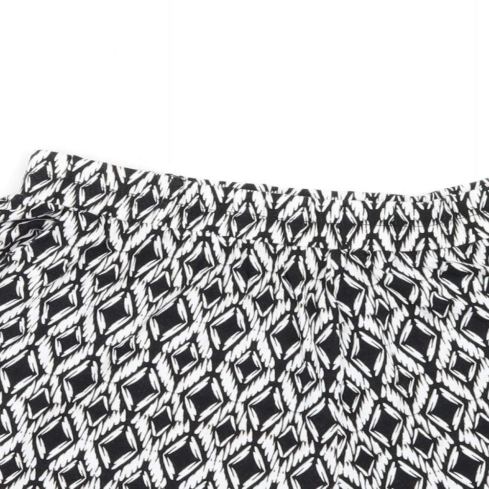 F&F Womens White Geometric  Paperbag Shorts Size 12