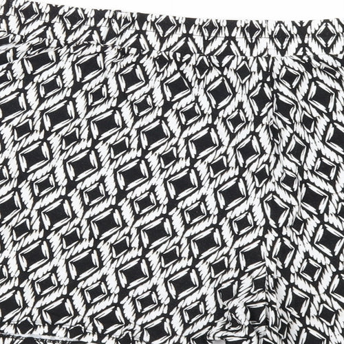 F&F Womens White Geometric  Paperbag Shorts Size 12