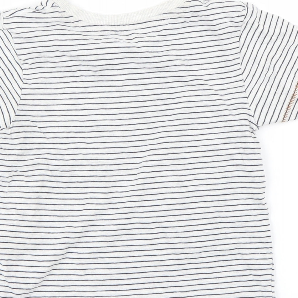 Preworn Boys White Striped  Basic T-Shirt Size 2-3 Years
