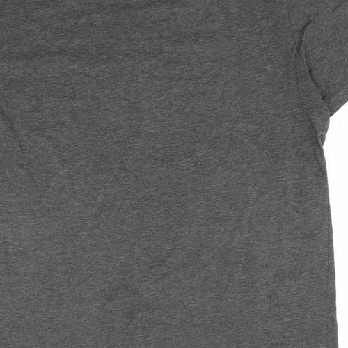 Preworn Mens Grey    T-Shirt Size L