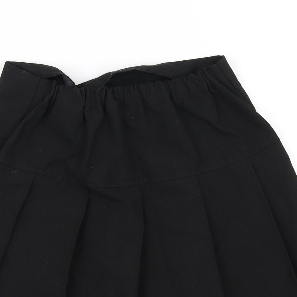Marks and Spencer Girls Black   Pleated Skirt Size 10-11 Years